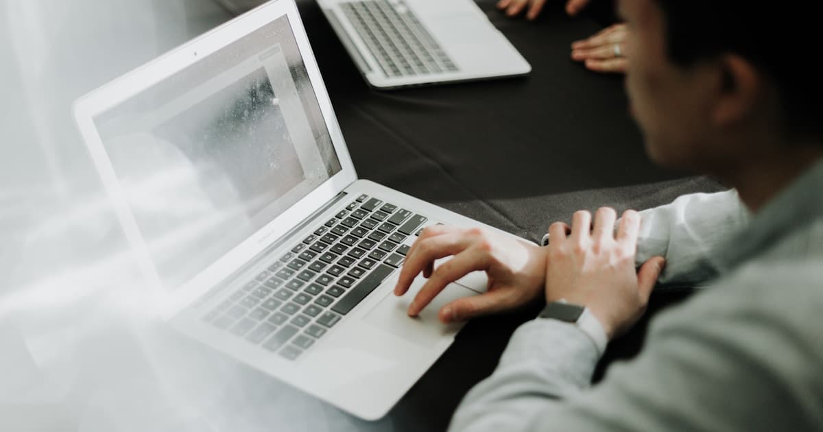 Post und Formulare fuer Nachsendeauftrag bei der Post